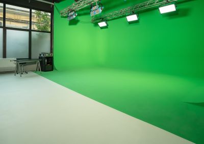 Rent photo studios milan Noleggio studio limbo Milano