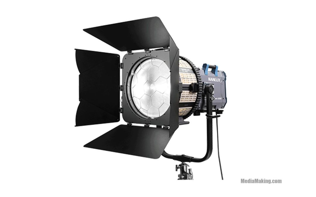 Lente Fresnel FL-45E motorizzato 16-50° per luce LED Nanlux Evoke 5000