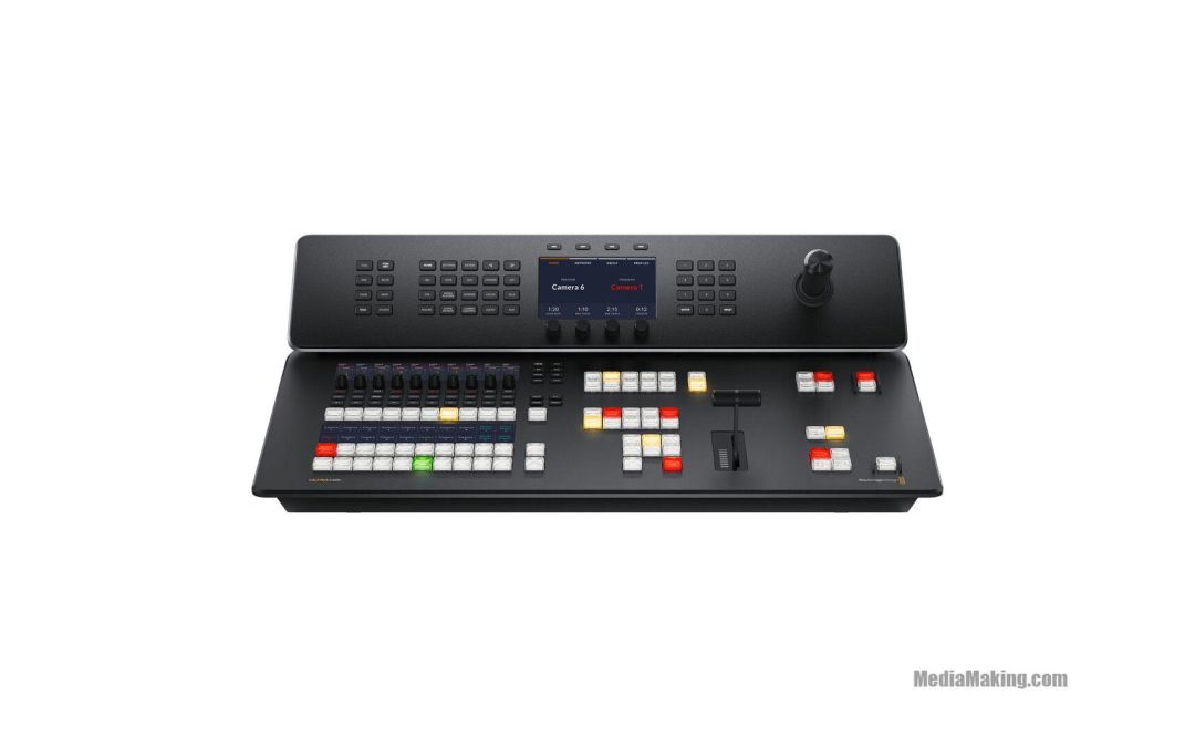 Blackmagic switcher ATEM Television Studio 4K8 con pannello di controllo broadcast