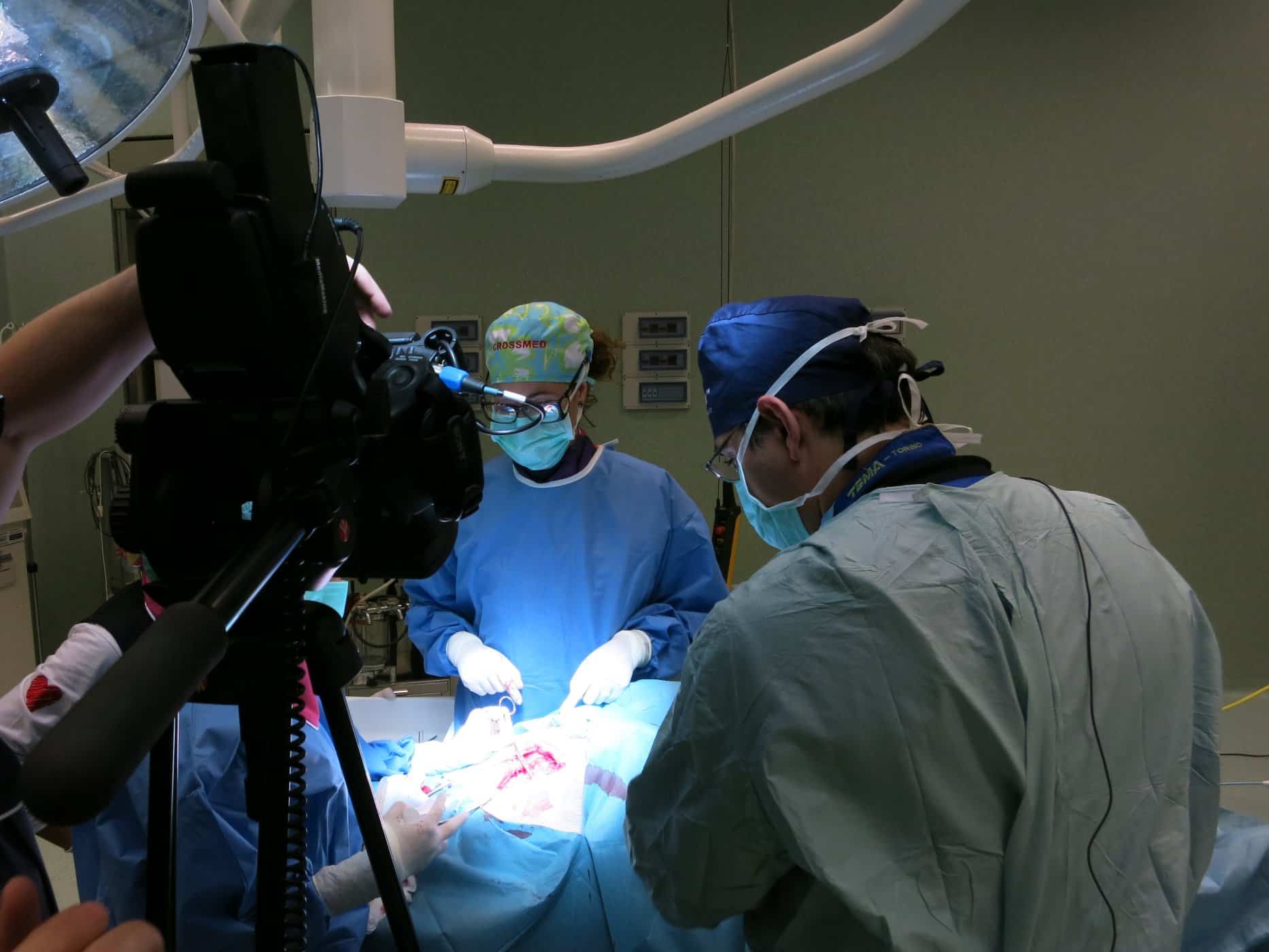 riprese-mediche-interventi-chirurgici-videoproduzione-postproduzione (8)