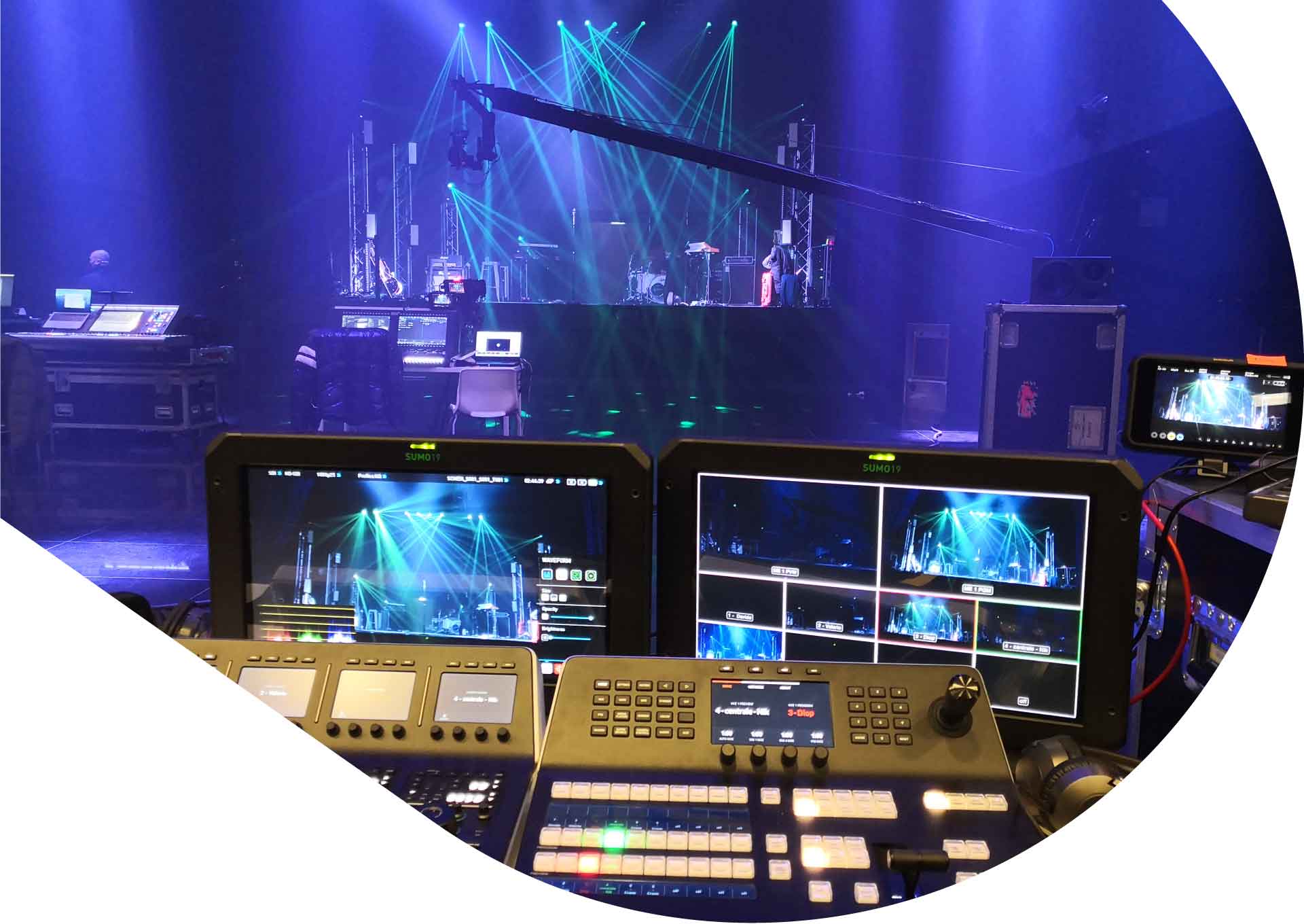 Service audio video luci, impianti, palco, passerella, sfilate